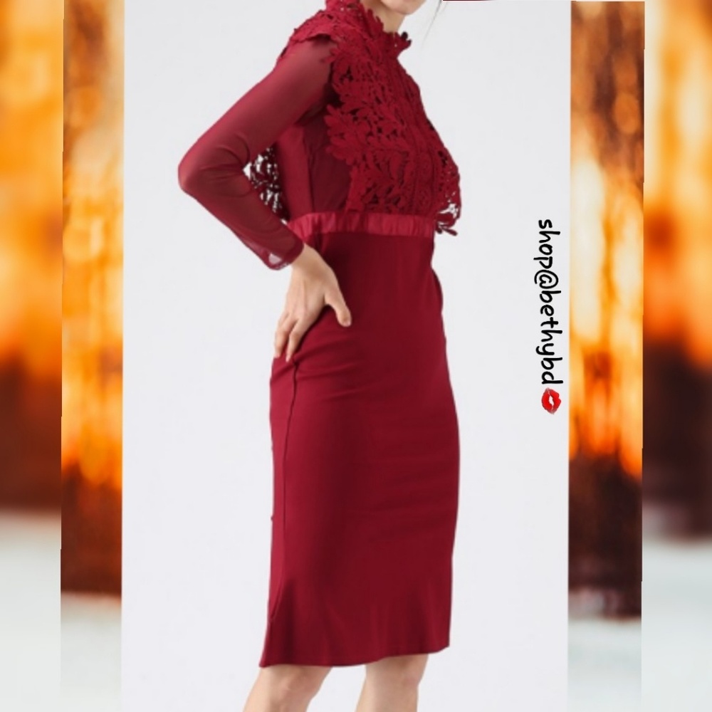 Lady in Red Dress Crochet Lace Elegance Size XL - Picture 3 of 8
